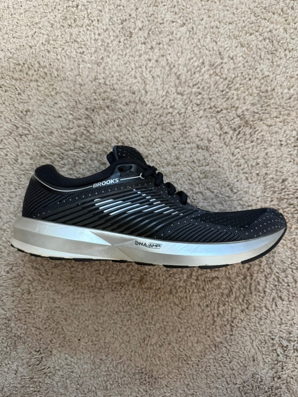 Brooks Levitate Womens Size 9.5 B Black Silver Running Shoes 1202581B004